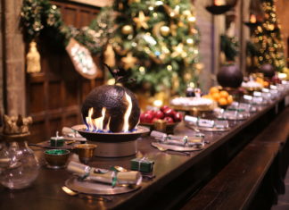 Weihnachtliche Stimmung in der Warner Bros. Studio Tour London