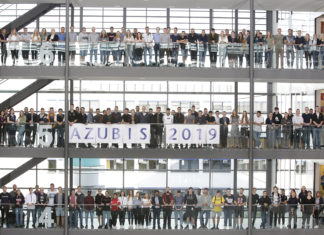 Zukunftsperspektive Flughafen: 125 junge Menschen beginnen ihre Ausbildung bei der Fraport AG