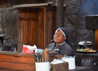 Unter freiem Himmel in Graskop die südafrikanische Küche geniessen
