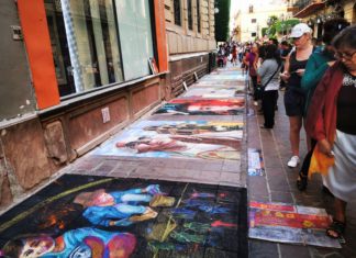 Guanajuato / Mexico: Strassenmalerei-Event so bunt wie die Stadt