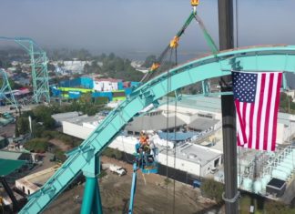 Höchster Punkt des neuen Dive Coasters „Emperor“ in Kalifornien installiert!