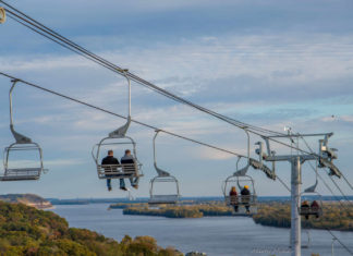 Auf zu neuen Höhen in Grafton: Mit der Grafton SkyTour über die Klippen des Mississippi