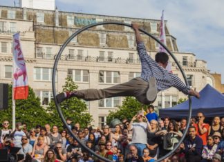 Lesen, tanzen, schlemmen – Vielseitige Veranstaltungen locken in die Region im Herzen Englands