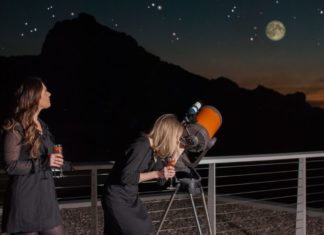 Astrologische Drinks unter dem Sternenhimmel