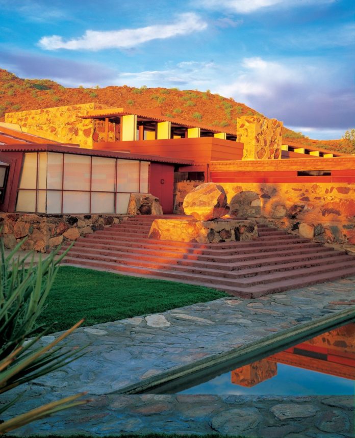 The-exterior-of-Frank-Lloyd-Wrights-Taliesin-West-at-sunset-c-Jeff-Noble-for-Experience-Scottsdale