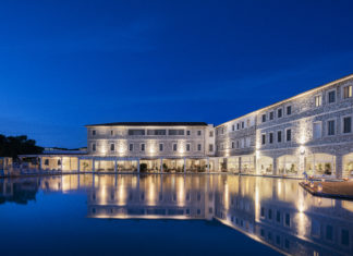 3,000 Schattierungen von Blau erstrahlen in der Terme di Saturnia