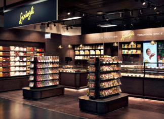 Shop-Premiere in Österreich: Sprüngli eröffnet am Flughafen Wien