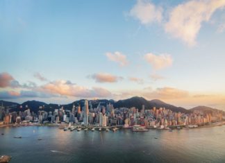 Hongkong lässt die Maskenregeln fallen