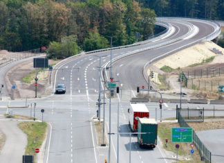 Terminal 3: Erweiterte Anschlussstelle Zeppelinheim auf der Autobahn 5 eröffnet