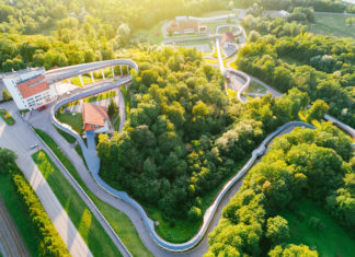 Adrenalin-Abenteuer zu Wasser, an Land und in der Luft