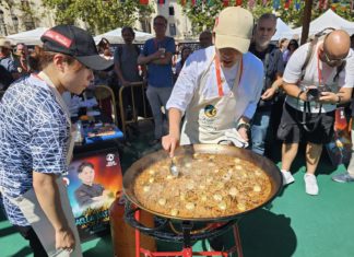Der Weltcup der Paella-Köche in Valencia