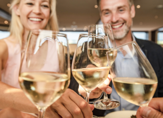 Mit nicko cruises und Torben Schuster kulinarische Höhepunkte genießenGourmet-Kreuzfahrt an Bord der nickoSPIRIT