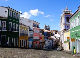 Hera Lind weckt Lust am kreativen Schreiben auf vier Traumrouten von Tahiti bis Rio de Janeiro