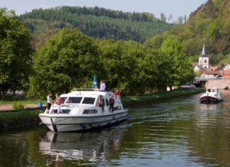 Le Boat nimmt brandneuen Luxus-Bootstyp in Betrieb