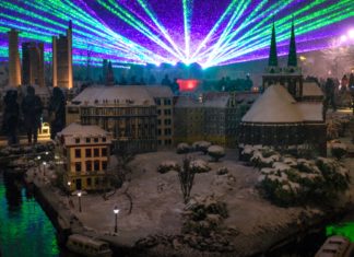 Tierisch große Weihnachtsmütze: Elefant Elli feiert die zweite Wintereröffnung im LEGOLAND® Deutschland Resort