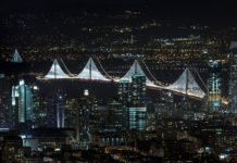Neue Lichtershow über der Bucht: San Franciscos Bay Bridge leuchtet wieder